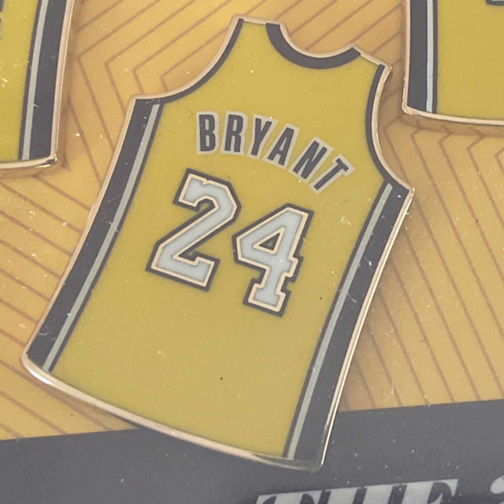 Los Angeles Lakers - Pin Set The 2000s NEW - Picture 5 of 7